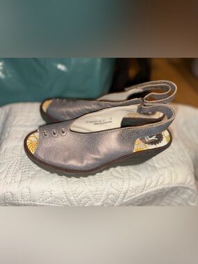 Fly London Yeay Sandal Bronze Size 37